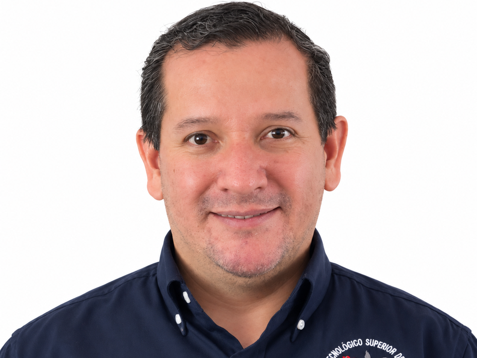 Dr. Marcial Reyes Cázarez